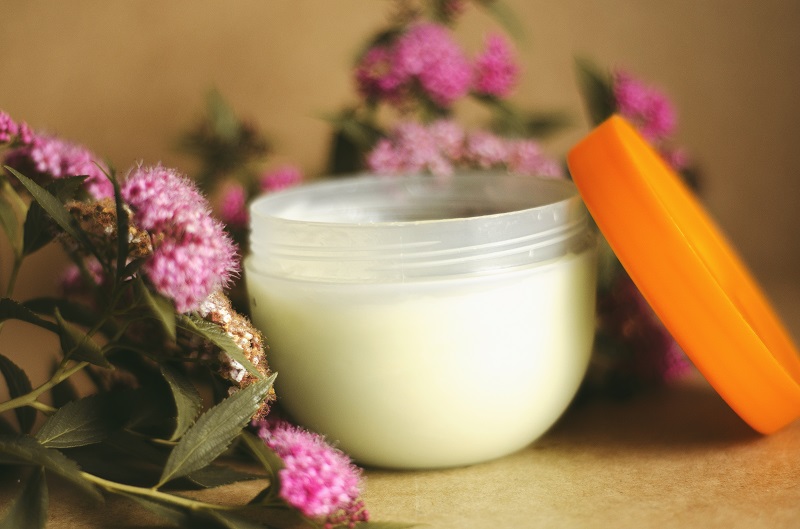 Verzorgingsmasker voor hondenhaar. Het zal glans en ontwarring geven.